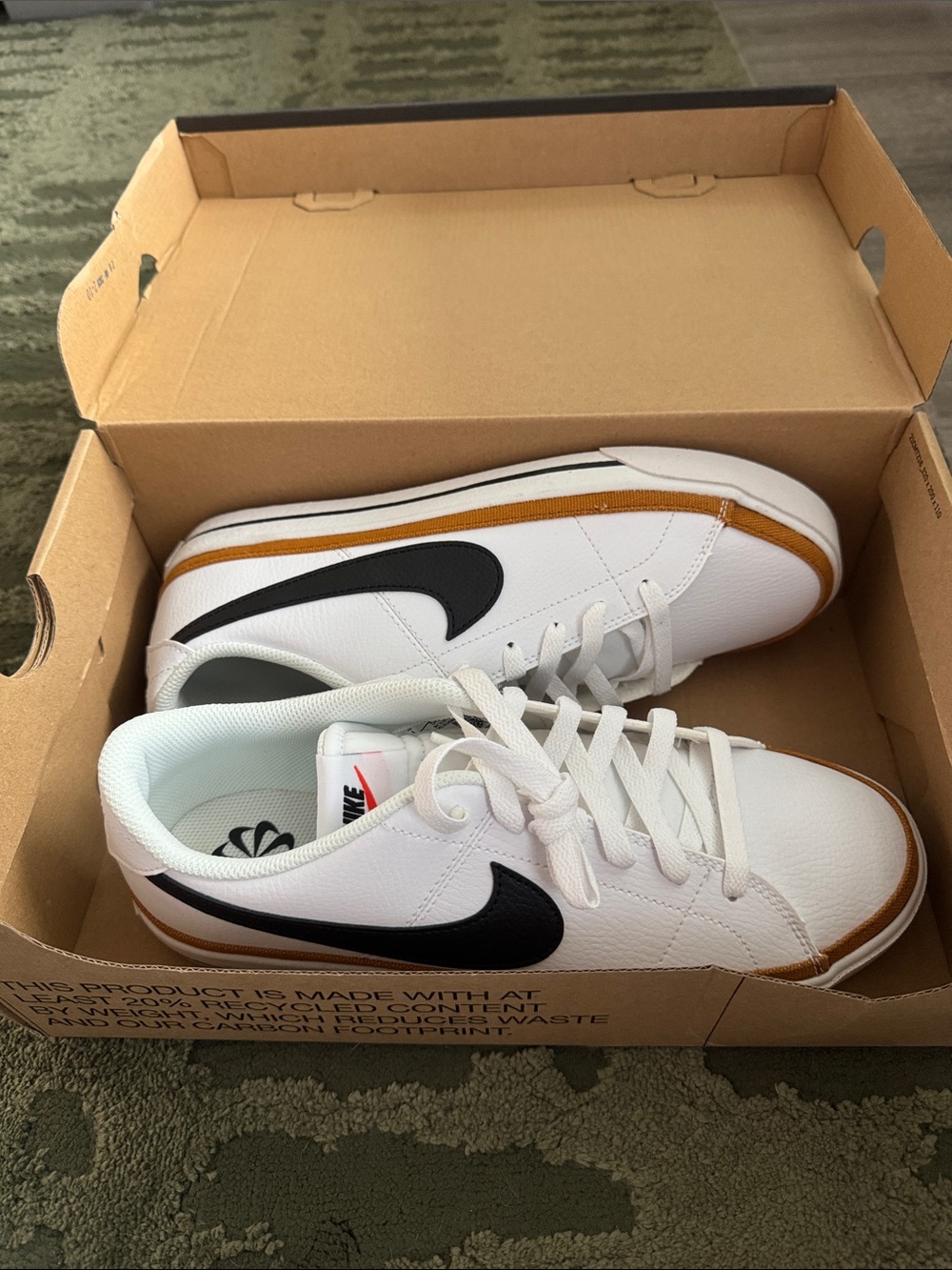 Nike Court Legacy